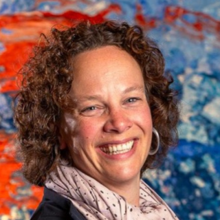 Elke, Manager Bedrijfsvoering